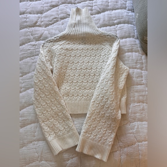 New Cropped H&M Sweater - Cream - Size XS - Picture 3 of 5